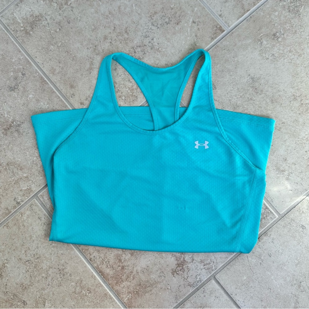 Under armour tank